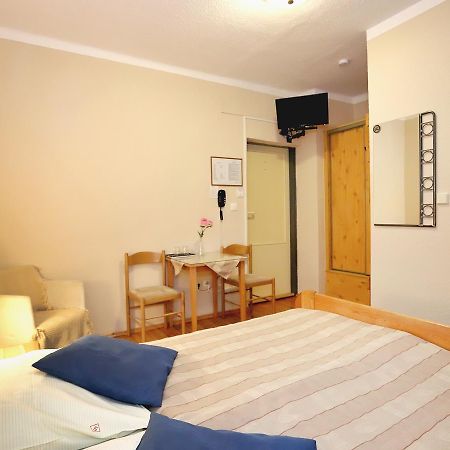 Pensjonat Tara Jeleśnia Exterior foto