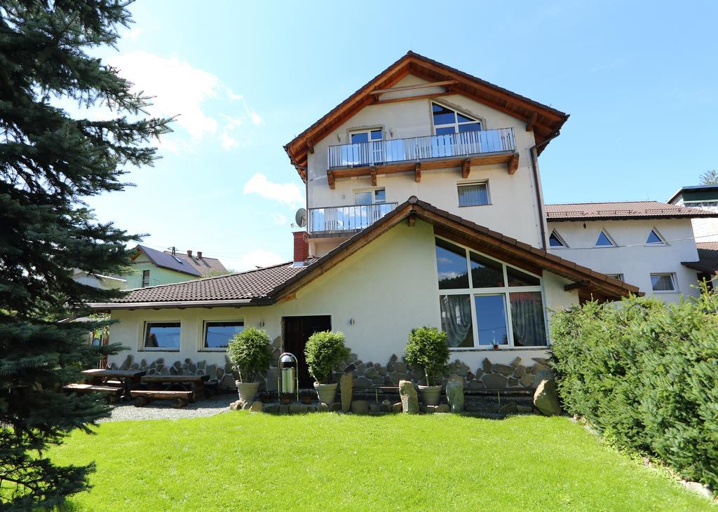 Pensjonat Tara Jeleśnia Exterior foto