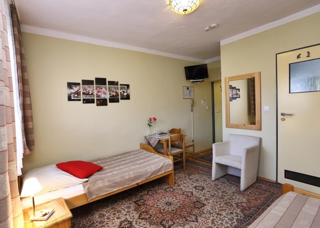 Pensjonat Tara Jeleśnia Exterior foto