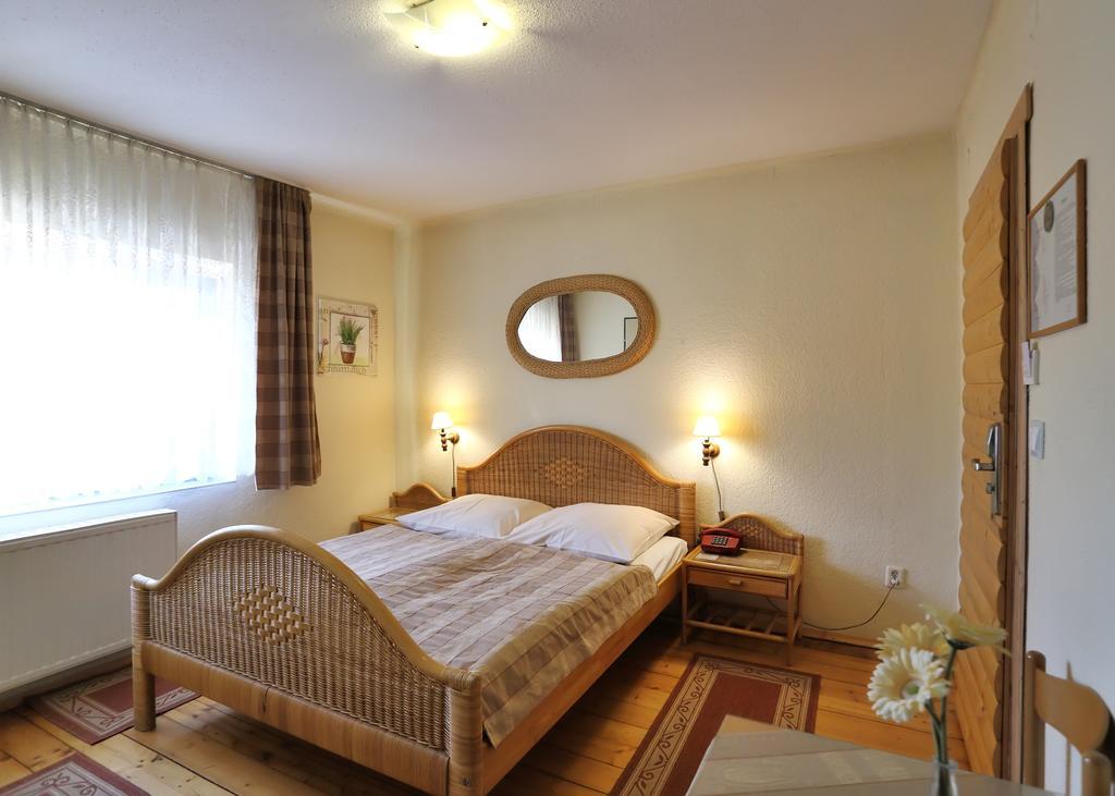 Pensjonat Tara Jeleśnia Exterior foto