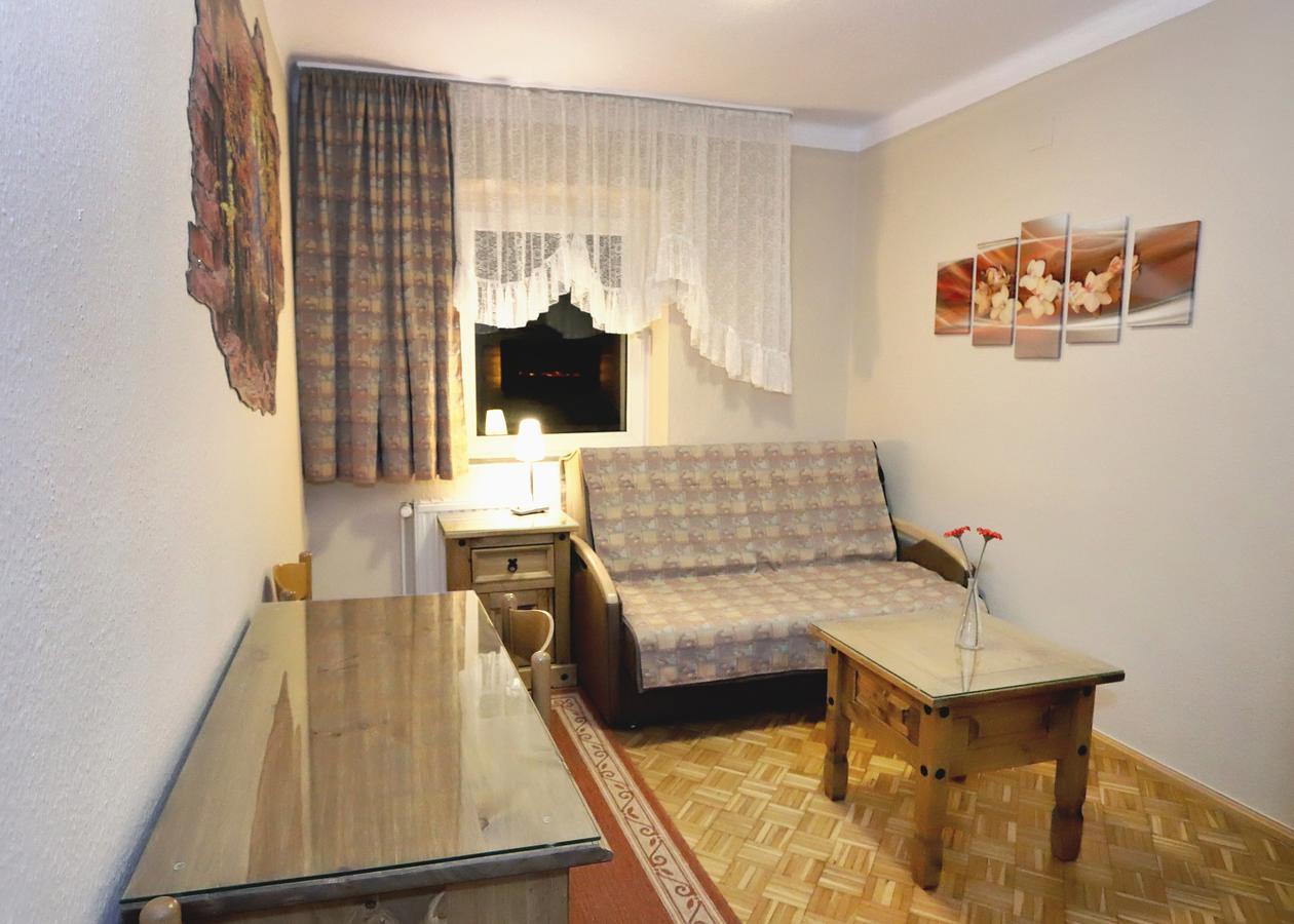 Pensjonat Tara Jeleśnia Exterior foto